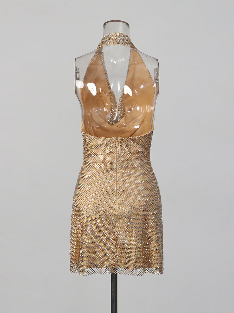 Lady's glittering diamond-studded V-neck backless short dress with d�colletage