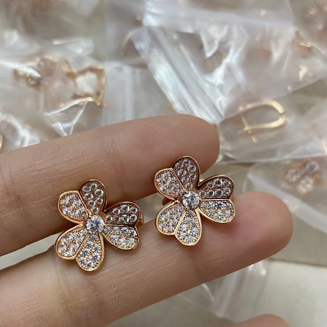 Rose Gold Diamond Clover Necklace