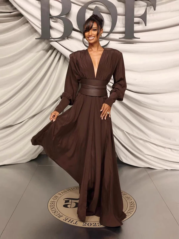 Vestido plisado estilo francés con cuello en V y manga larga