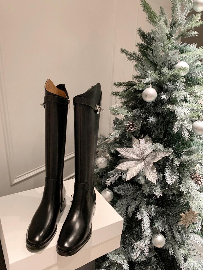 Round Toe Metal Buckle Boots